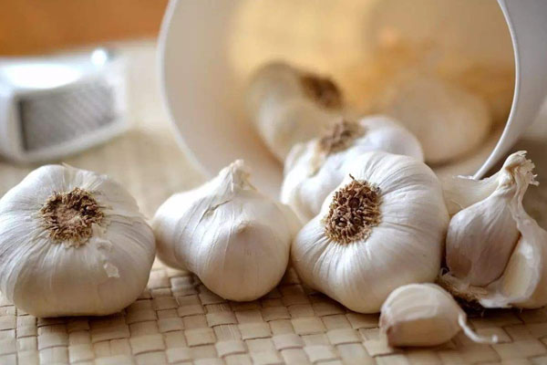 吃大蒜對什么有哪些好處？